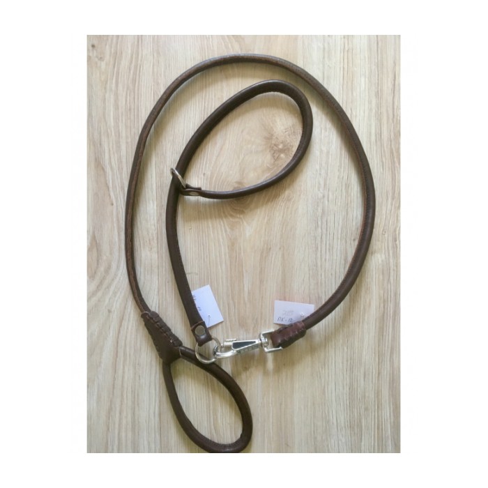 <p><strong>Поводок - удавка комплект. Удавка круглая: ширина: 1.2 см, длина: 65 см. Ринговка: ширина: 1.2 см, длина: 1 метр 30 см.</strong></p>

<p><strong>Материал: кожа</strong></p>