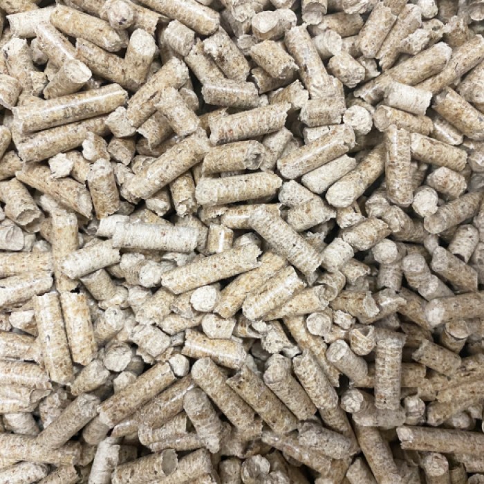 <p><strong>Древесный наполнитель, 5&nbsp;</strong><strong>кг.&nbsp;Имеет гранулы 6-8 мм.&nbsp;</strong></p>