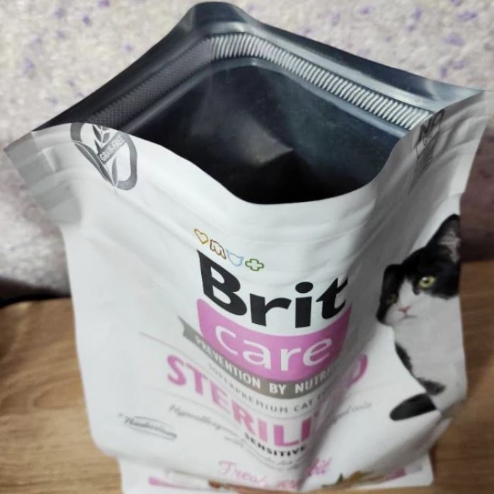 <p><strong>Hrană completă pentru pisici sterilizate adulte cu digestie sensibilă.</strong></p>