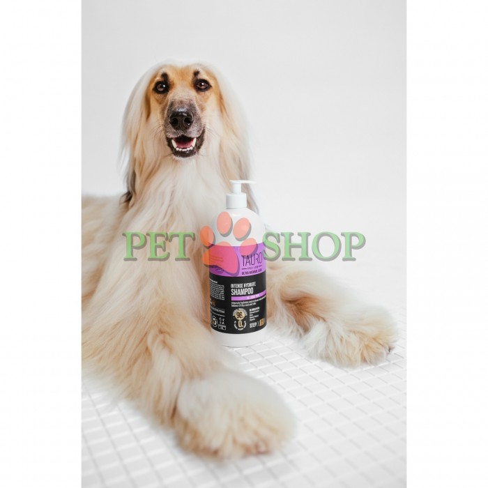 <p><strong>Tauro Pro Line Ultra Natural Care Intense Hydrate Shampoo - </strong>интенсивно увлажняющий шампунь для шерсти и кожи собак и кошек. Разработан для укрепления шерсти и придания ей блеска, глубокого увлажнения кожи и усиления интенсивности естественной окраски.</p>