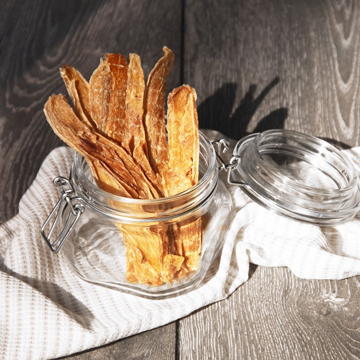 <p><strong>Состав:&nbsp;100% натуральное филе кролика сушеное, без консервантов, усилителей вкуса и ароматизаторов.</strong></p>