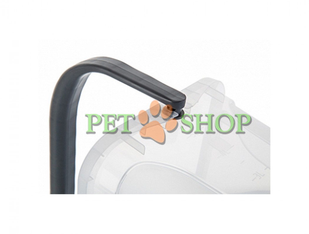 <p><strong>Berossi Емкость для корма животных с совочком 6 L&nbsp;</strong></p>