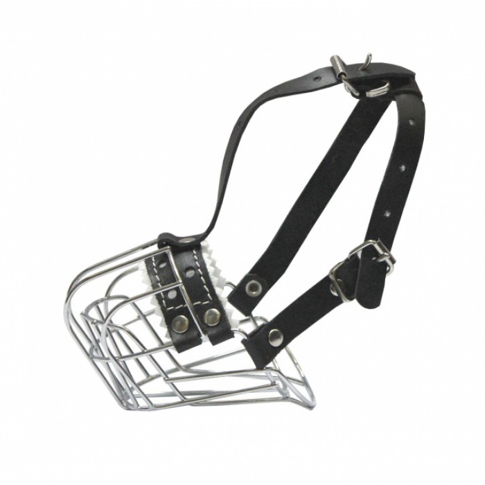 <p><strong>Намордник металлический №3, хром</strong></p>

<p><strong>8&nbsp;см* 12.5 см</strong></p>