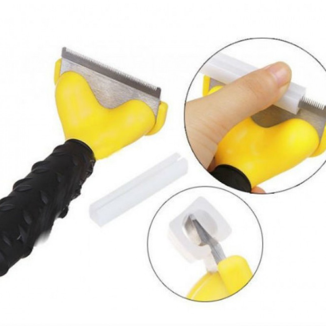 <p><strong>Фурминатор для собак &ndash; новое изобретение, помогающее вычесывать именно подшерсток. Он похож на расческу, но имеет стальное лезвие с зубчиками и резиновую ручку. Секрет заключается в уникальной конструкции лезвия с многочисленными прорезями, которое легко удаляет отмерший подшерсток, не повреждая волос.</strong></p>