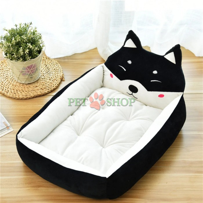 <p><strong>Мягкое спальное место прямоугольное с мордочкой &ndash; большое, 50 &times; 40 см.</strong>&nbsp;Уютное и комфортное <strong>спальное место для собак и кошек</strong> прямоугольной формы, оформленное декоративной мордочкой, станет любимым уголком отдыха вашего питомца. Оно создано для того, чтобы обеспечить тёплое и мягкое место для сна, отдыха и расслабления после активных игр.</p>