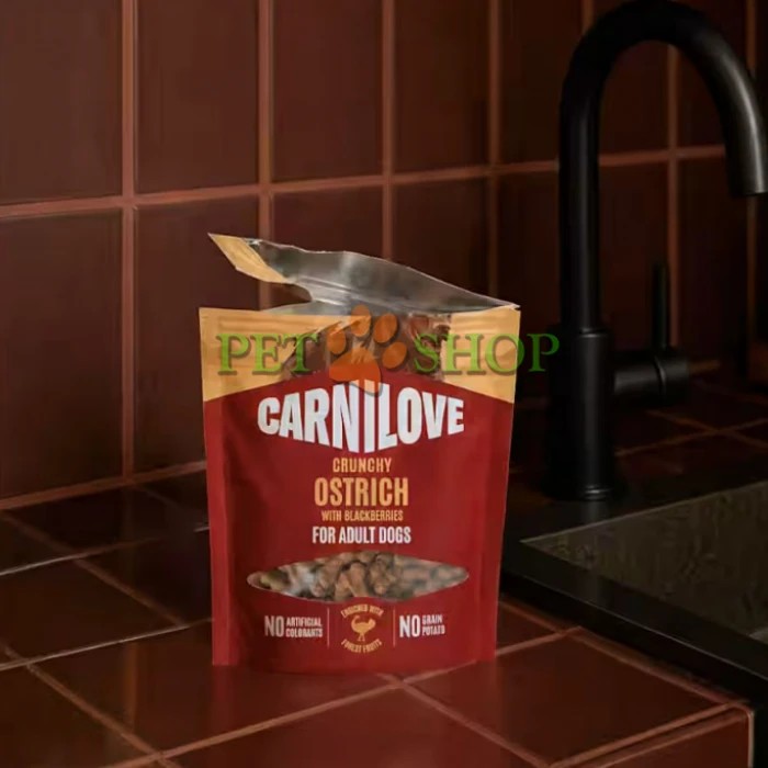 <p><strong>Carnilove Dog Crunchy Snack</strong> <strong>Ostrich</strong>&nbsp;<strong>with Blackberries&nbsp;</strong>&ndash; recompensă foarte fragedă și crocantă pentru c&acirc;ini adulți de toate rasele, cu carne de struț și mure.</p>